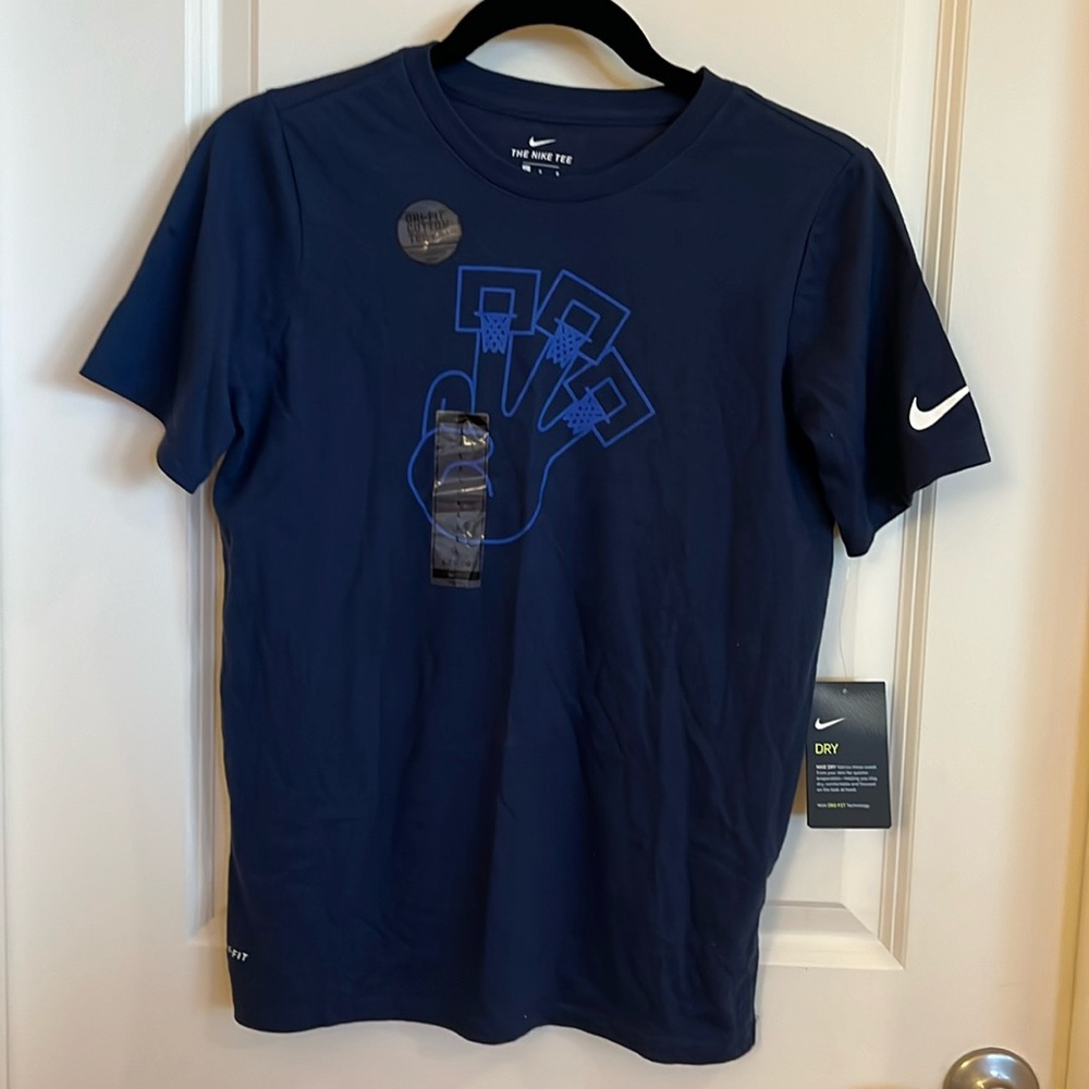 NWT Nike Dri Fit boys shirt L